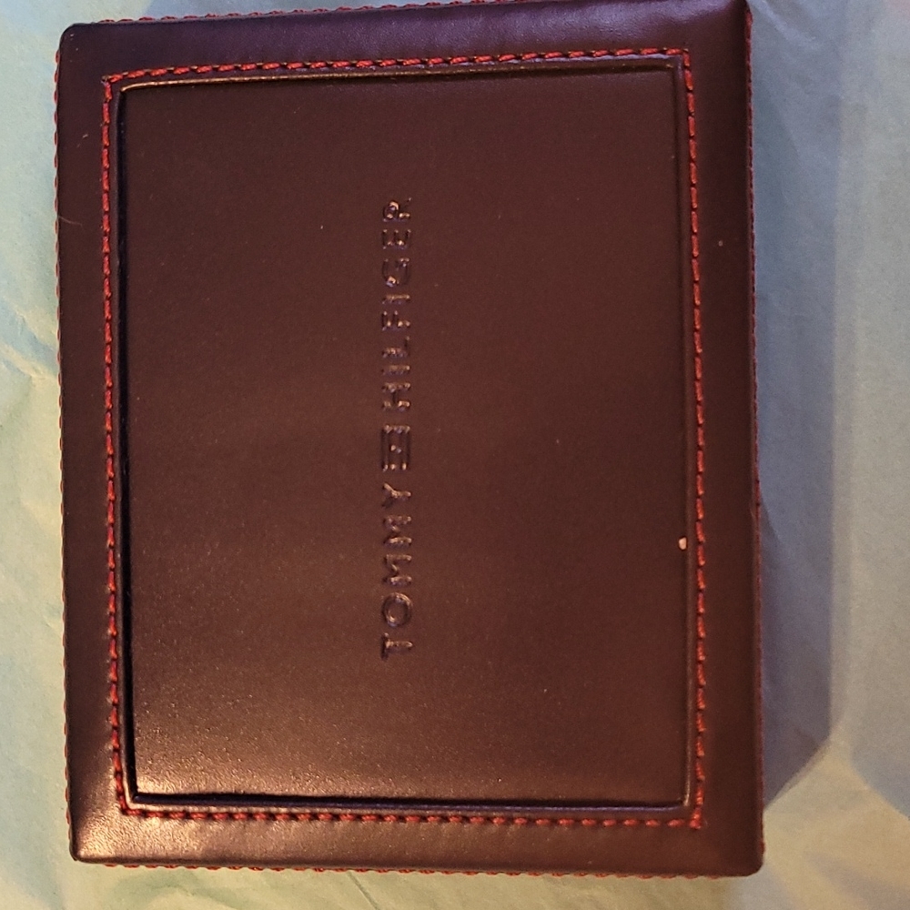 Tommy Hilfiger wallet